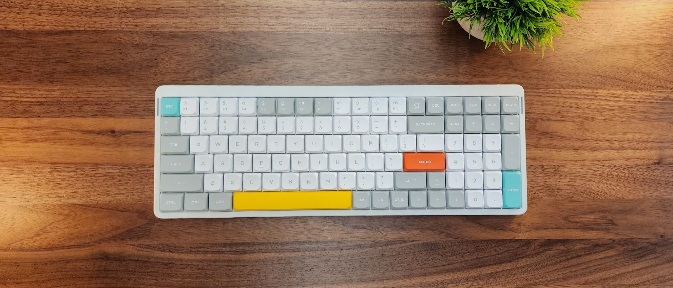 Nuphy Air96 ワイヤレスメカニカルキーボード Amazon.com: nuphy Air96 V2 Wireless Mechanical Keyboard,100 Keys