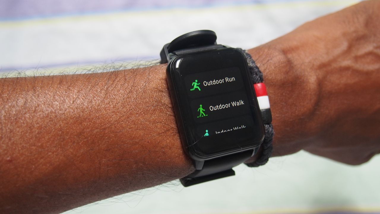 Workout modes on Realme Watch 2, including outdoor run and outdoor walk