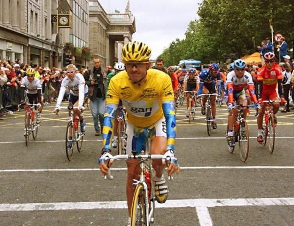 Boardman chasing glory at the 1998 Tour de France