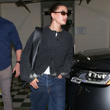 An image of Agolde jeans as pictured on Hailey Bieber. 