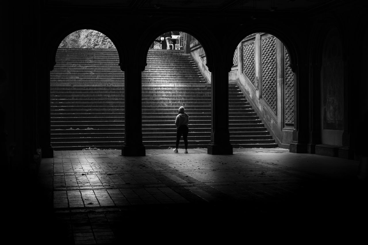 GuruShots - Powerful Black &amp; White Jan 26