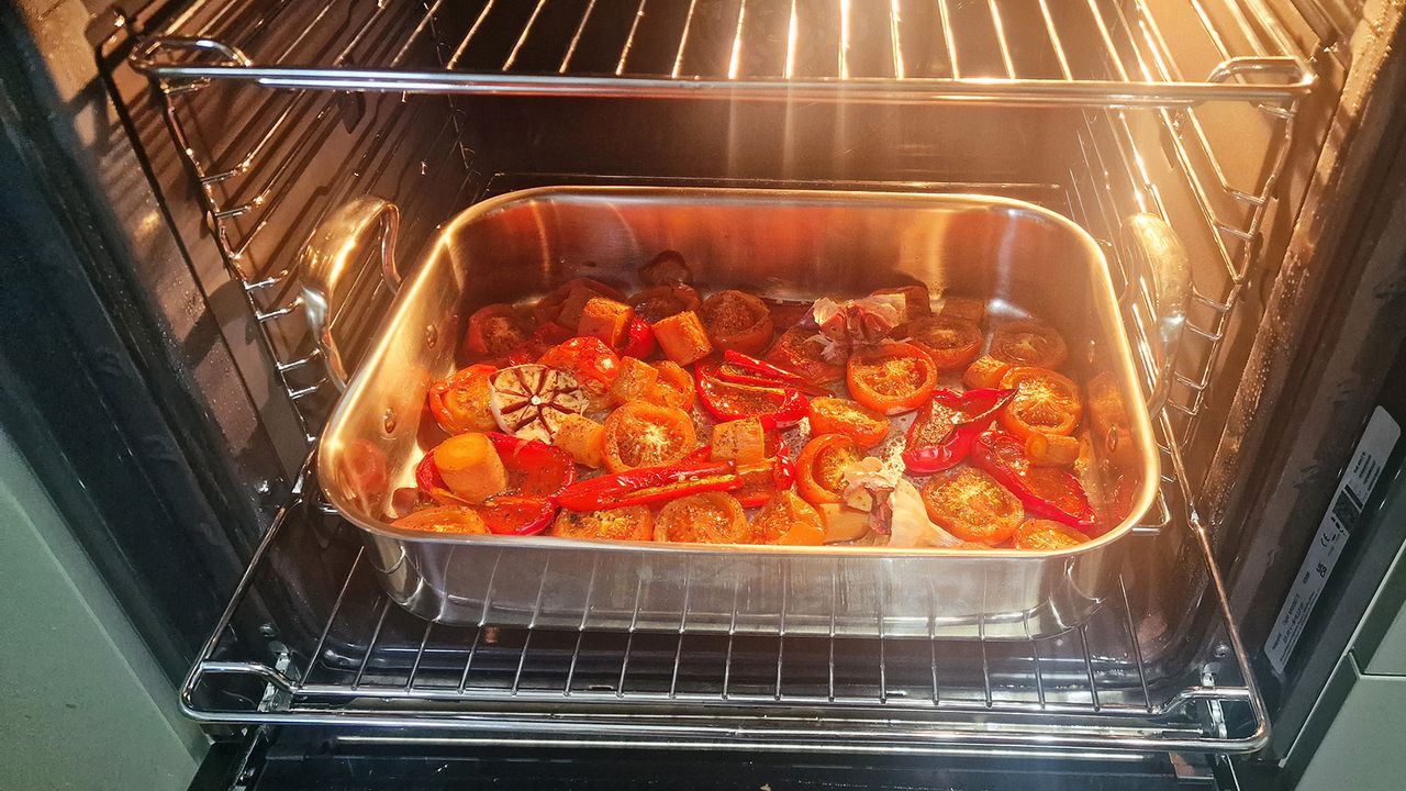 Hotpoint SI4S854CBL air fryer oven