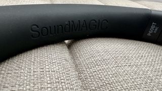 SoundMAGIC P60BT