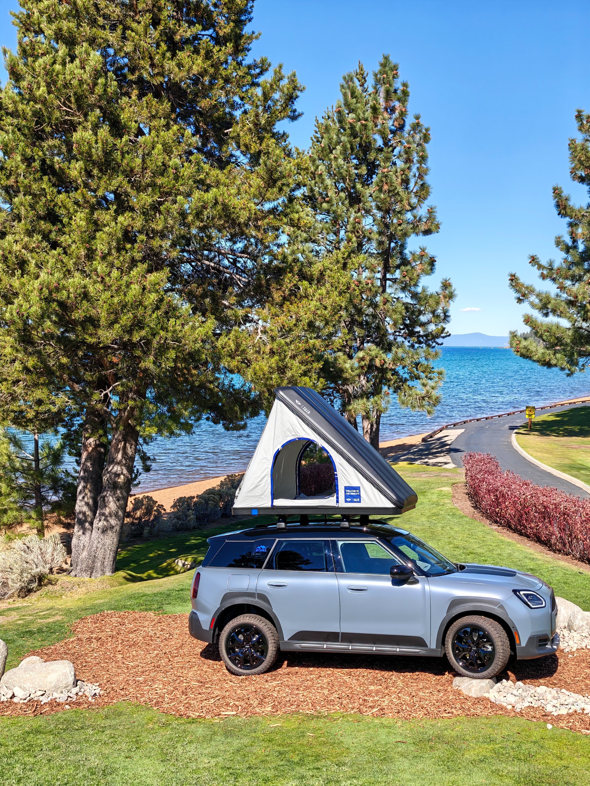Mini Countryman Untamed Edition with Autohome roof tent
