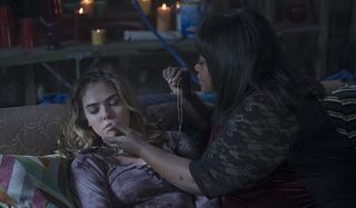 Ma Octavia Spencer patiently sewing a girl's mouth shut