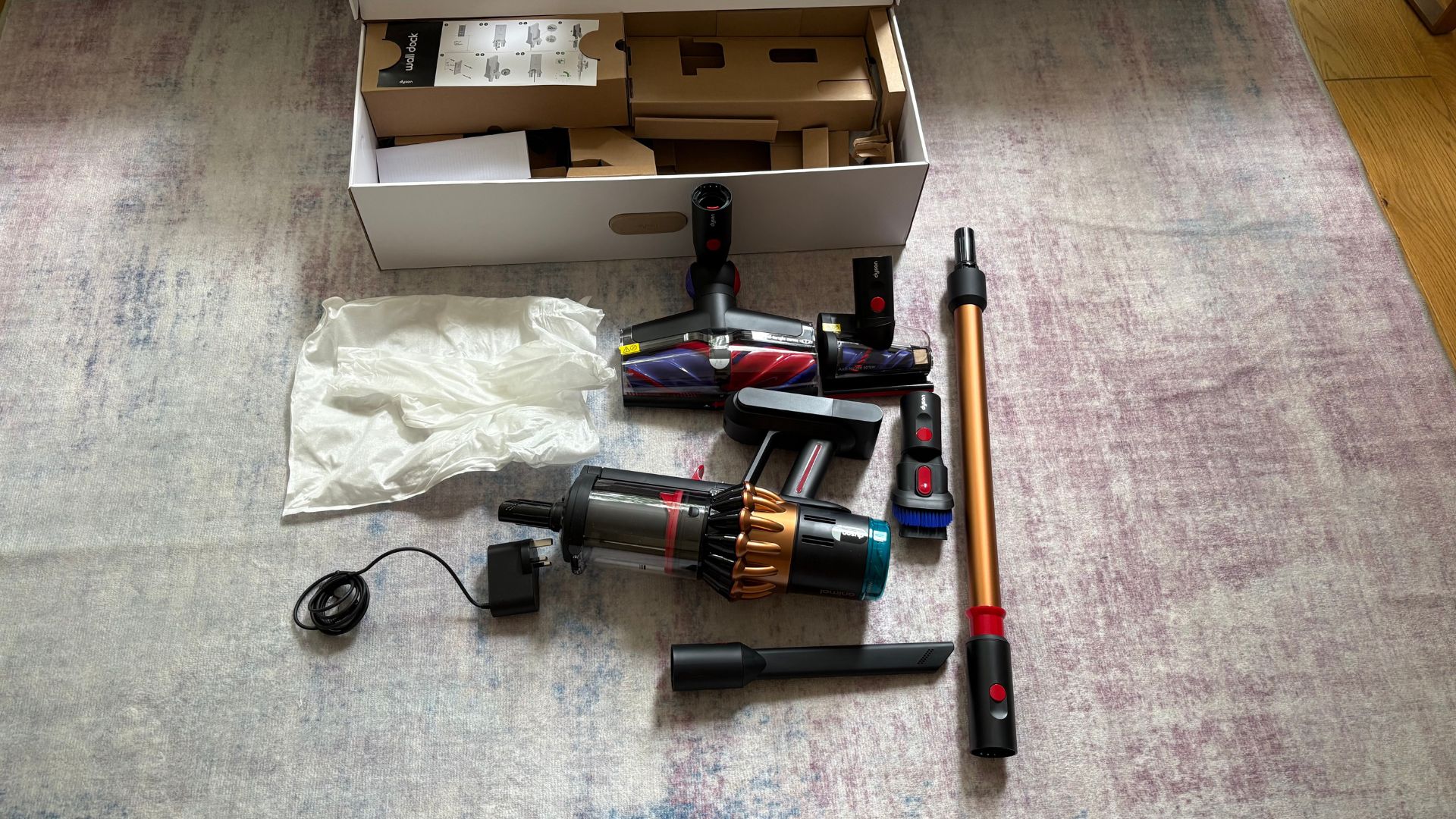 Testing the Dyson DS60 Piston Animal Vacuum