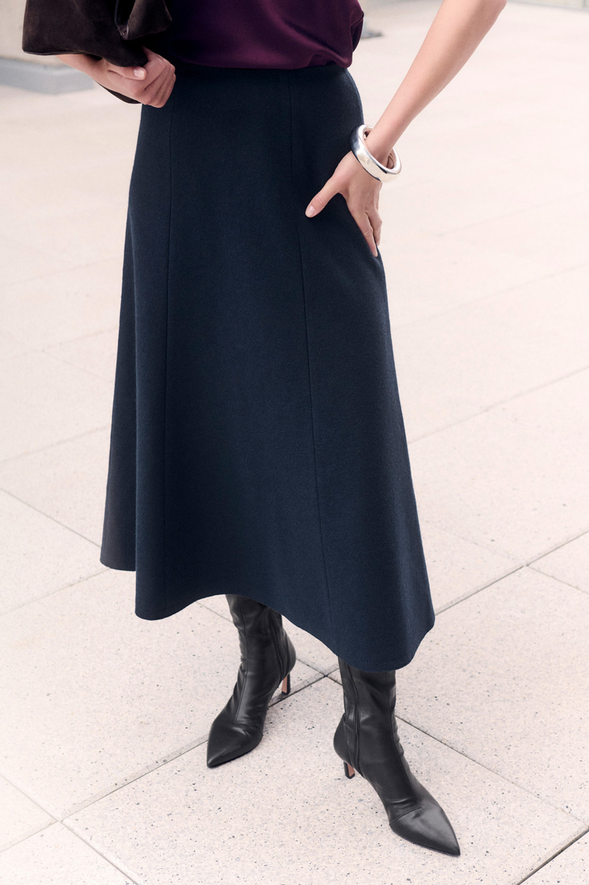 Ellingham Boiled Wool Skirt Navy
