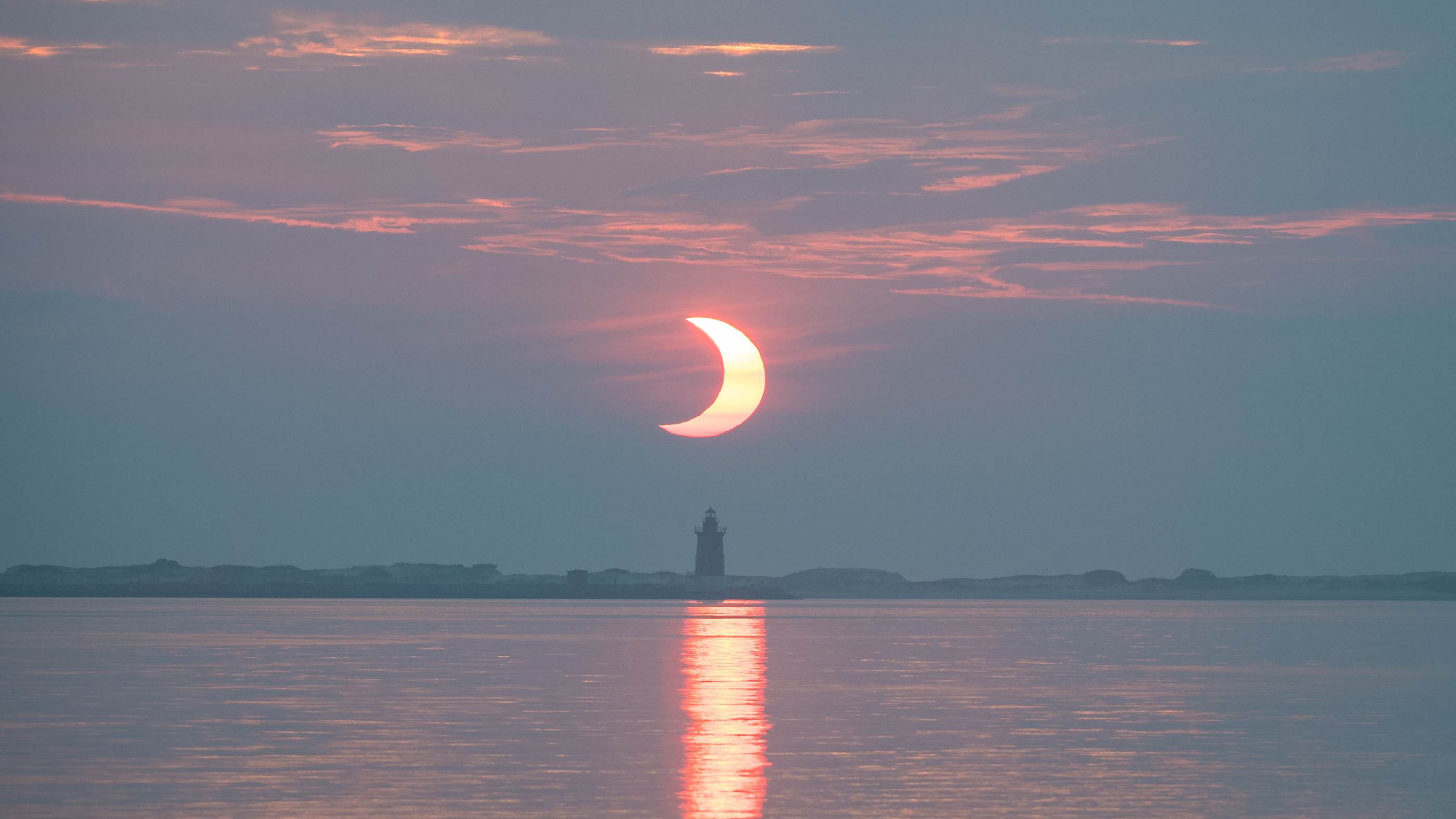 ring-of-fire-solar-eclipse-wows-skywatchers-photos-live-science