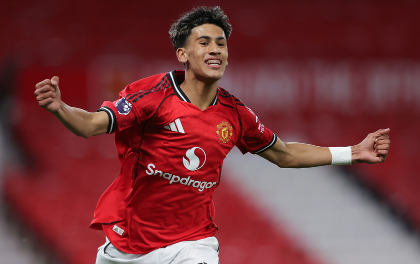 JJ Gabriel scores in the FA Youth Cup for Man United