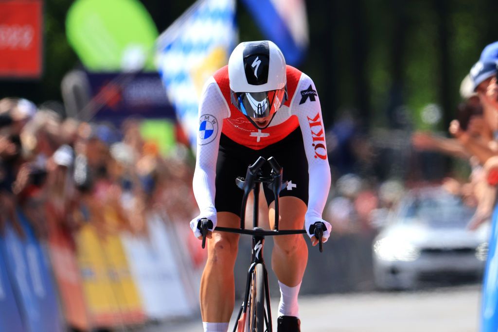FRSTENFELDBRUCK GERMANY AUGUST 17 EDITORS NOTE Alternate crop Marlen Reusser of Switzerland sprints to win the 28th UEC Road Cycling European Championships 2022 Womens Individual Time Trial a 24km one day race from Frstenfeldbruck to Frstenfeldbruck on August 17 2022 in Frstenfeldbruck Germany Photo by Jan HetfleischGetty Images