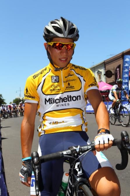 Caleb Ewan (BikeBug) lines up for the start of the final round