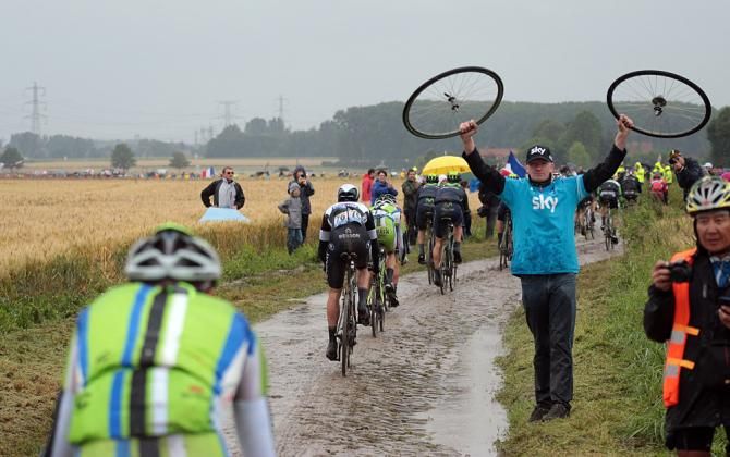 Team Sky has a few spare wheels after the abandon of Chris Froome
