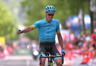 Jakob Fuglsang wins stage 4 at the Tour de Romandie