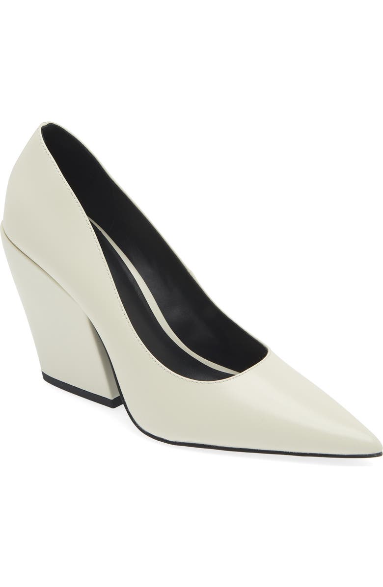 West Pointed Toe Pump