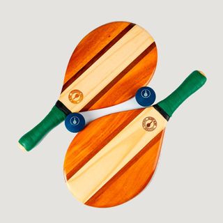 Frescobol Carioca wood paddle ball set with green handle