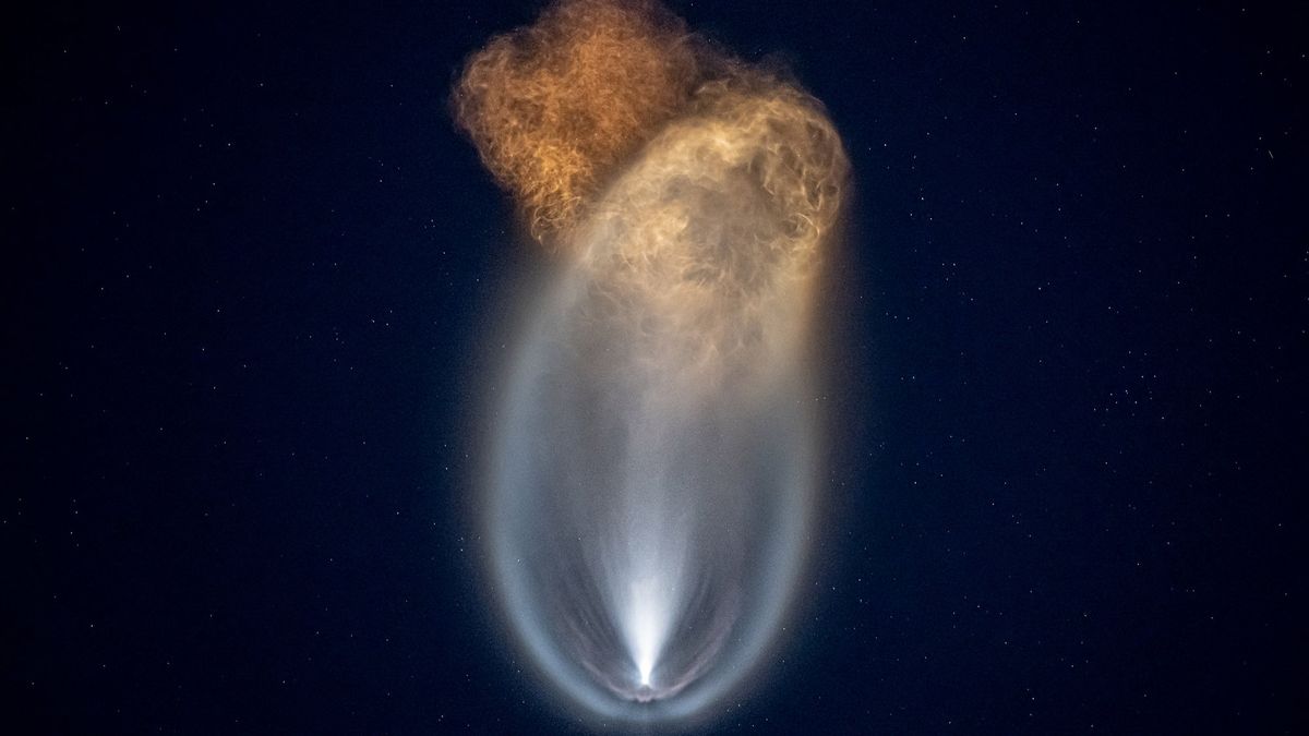 he plume of fumes generated by the SpaceX Falcon 9 rocket carrying four civilian astronauts of the Inspiration4 mission on their historic orbital trip.