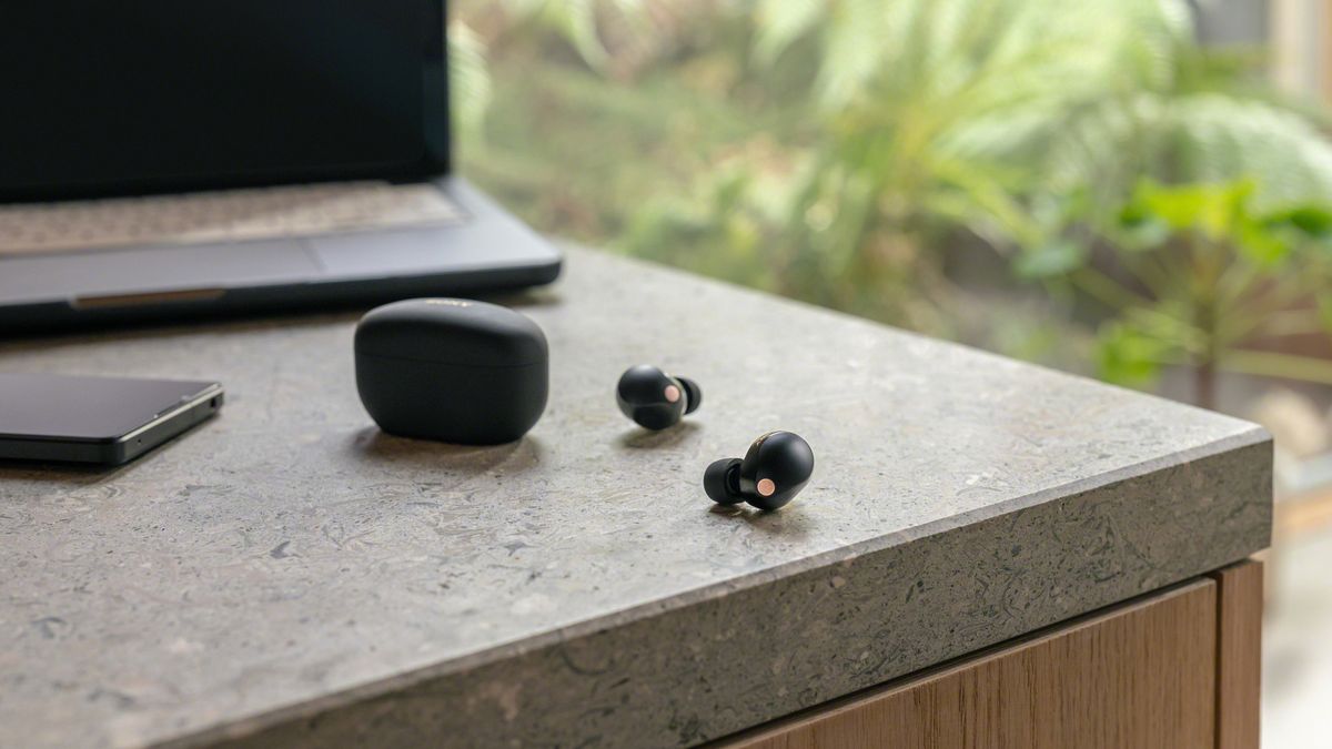 How to connect sony headphones and earbuds to macs laptops phones and