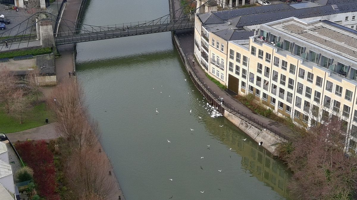 A photo of the River Avon in Bath, UK, taken on a Potensic Atom drone