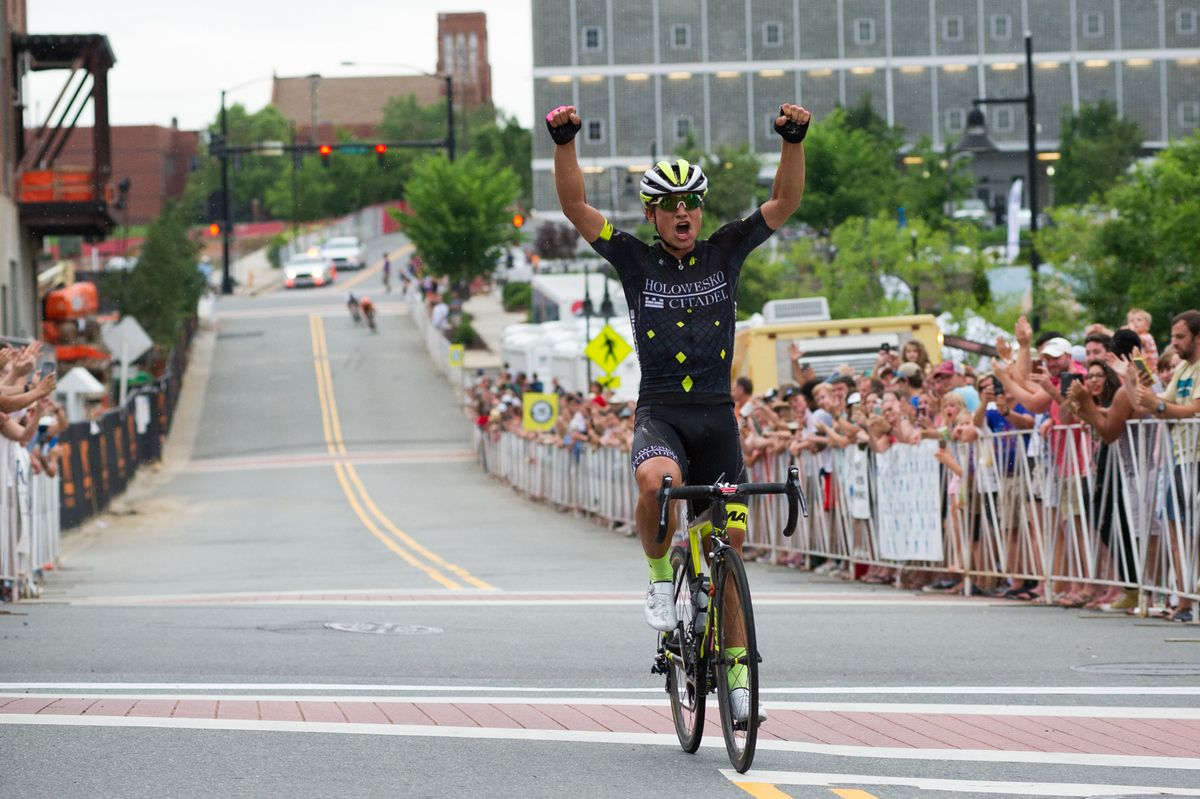 Rob Carpenter (Holowesko) solos in for the win