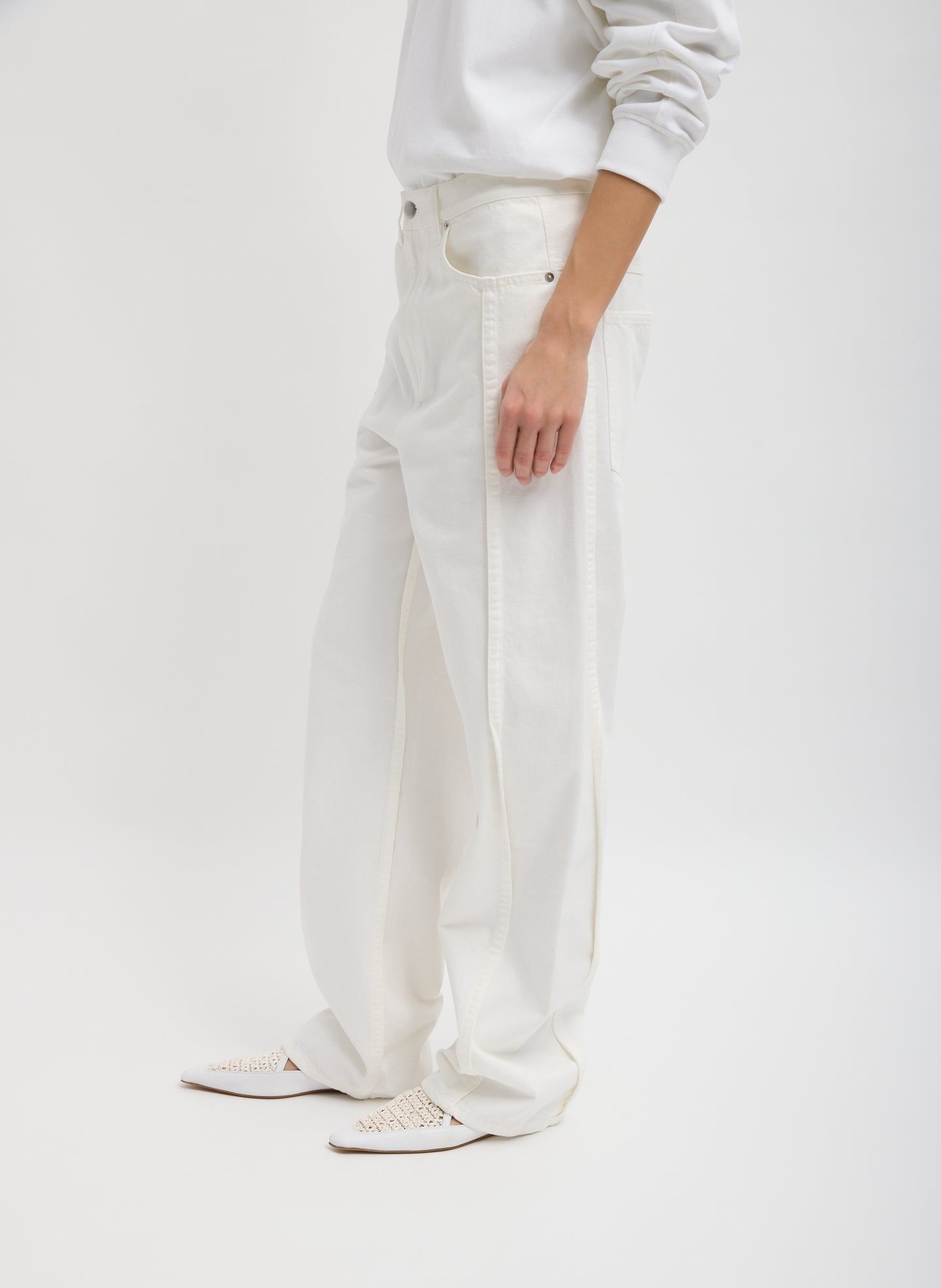 Spring Denim Tuck Jean - White / 24s / T000sh3361