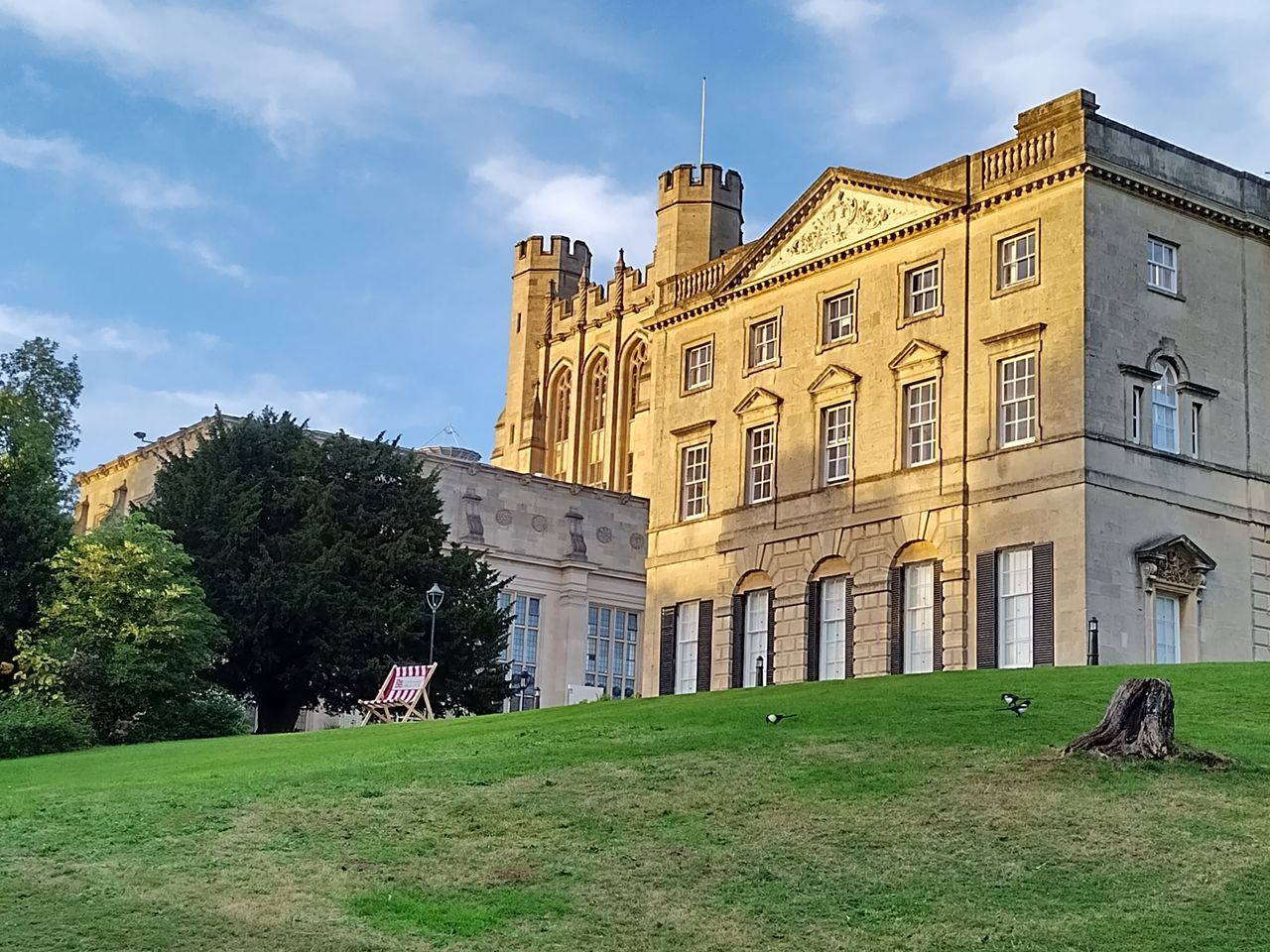 A photo of a mansion on a hill at 2x zoom