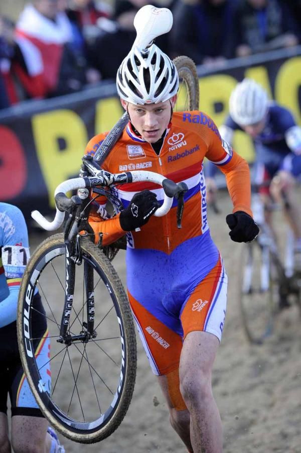 Mathieu van der Poel takes to his feet