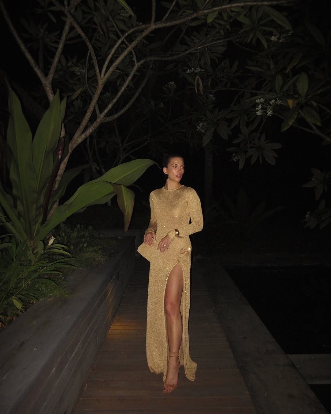 Woman wearing camel colored clothing summer 2025