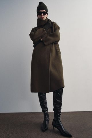 Wide lapel 100% wool coat