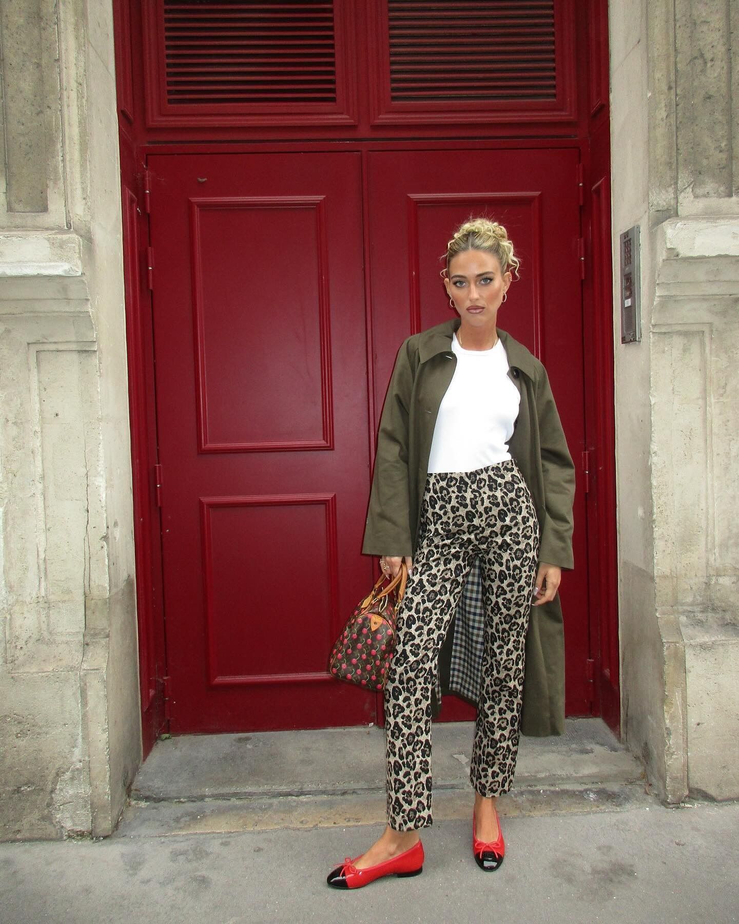 How to wear leopard pants