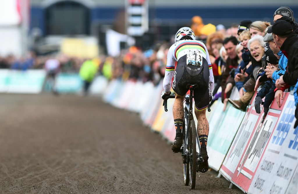Wout Van Aert chasing Mathieu van der Poel (Beobank-Corendon)