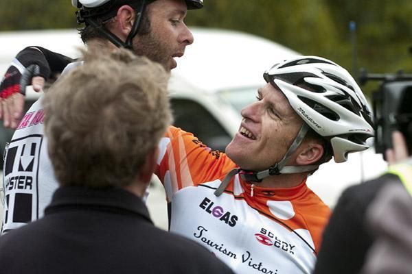 You're the man: Stage winner Gordon McCauley (right) thanks Hyster-Total Rush teammate and fellow New Zealander, Jason Allen, for his efforts in Cardross.