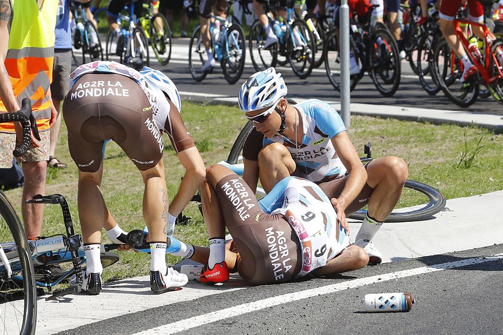 AG2R La Mondiale's Jean-Christophe Peraud crashed on stage 3