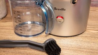 Breville Juice Fountain Compact BJE200XL being tested