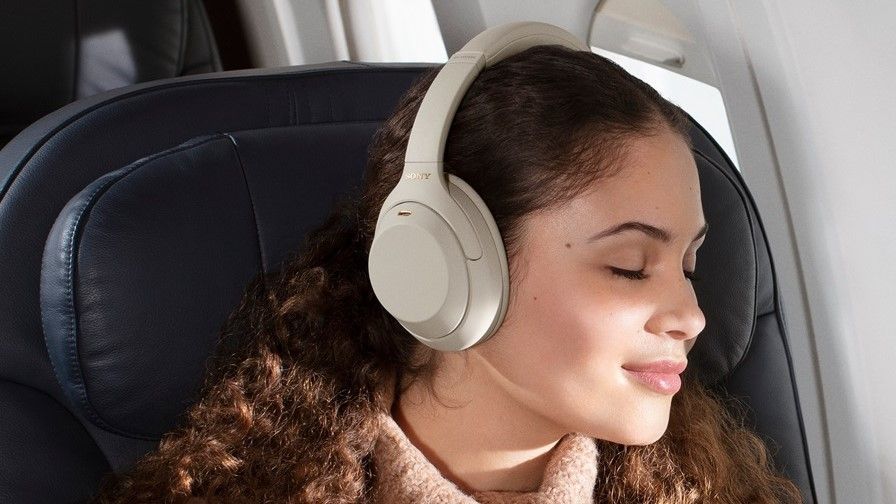 Why the Sony WH-1000XM4 is still the best noise-cancelling headphones 