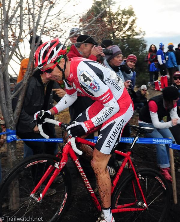 Todd Wells (Specialized) trying to stay with Powers.
