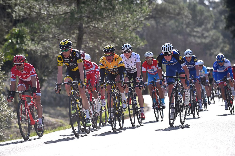 The peloton in action during the final stage at la Provence