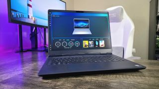 Image of the Alienware 16X Aurora (AC16251) gaming laptop.