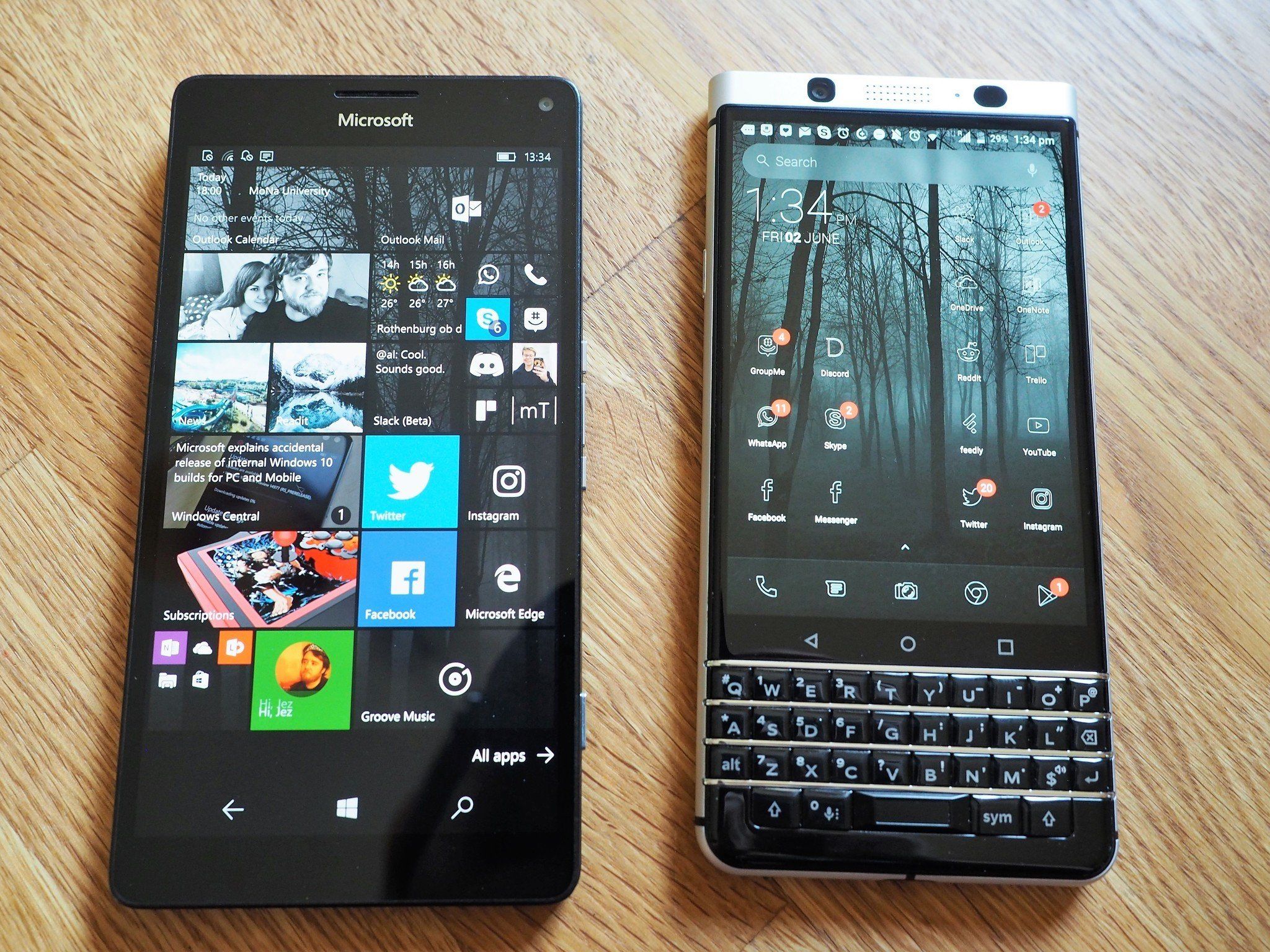 「美品」BlackBerry KEYone BlackBerry KEYone is the best phone for using Office 365 on the go