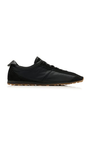 xey8WGdcQzQPXSvQ7oXvQg-320-80 أهم الاتجاهات من عرض Jacquemus Spring/Summer 2026