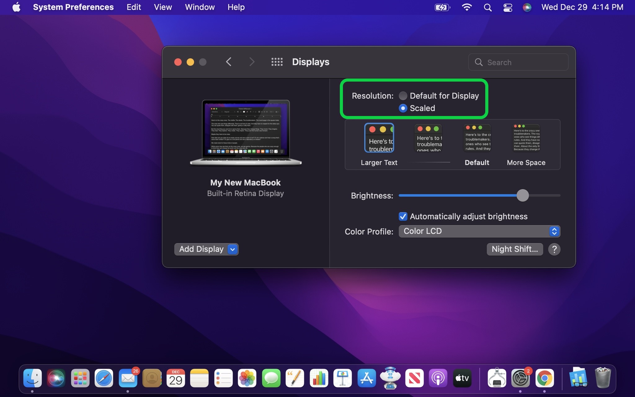macOS Monterey desktop showing Displays menu open