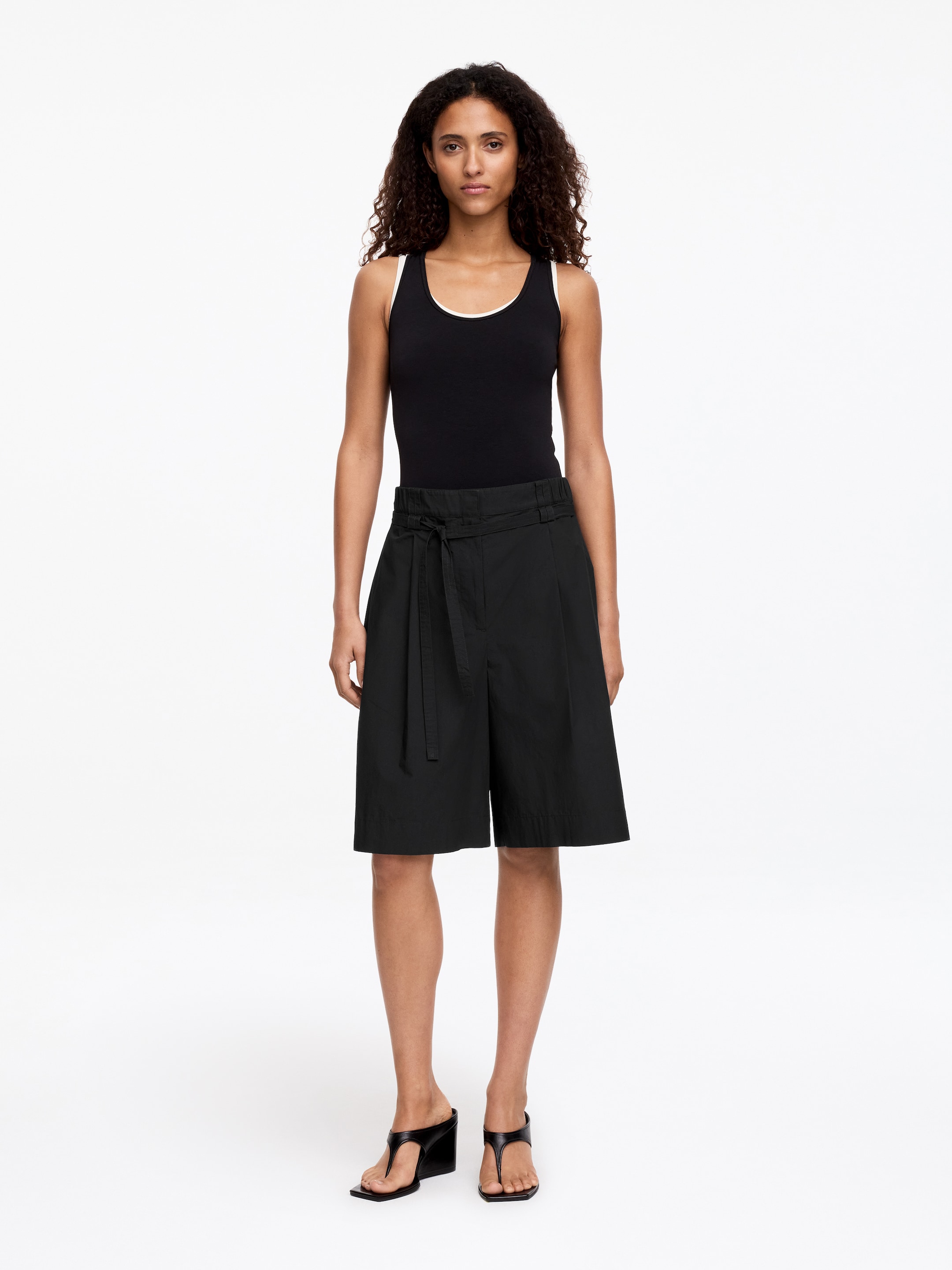 Pleated Cotton Poplin Shorts &amp;ndash; Black &amp;ndash; Women &amp;ndash; Arket Gb