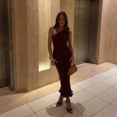 emma leger wedding guest outfit