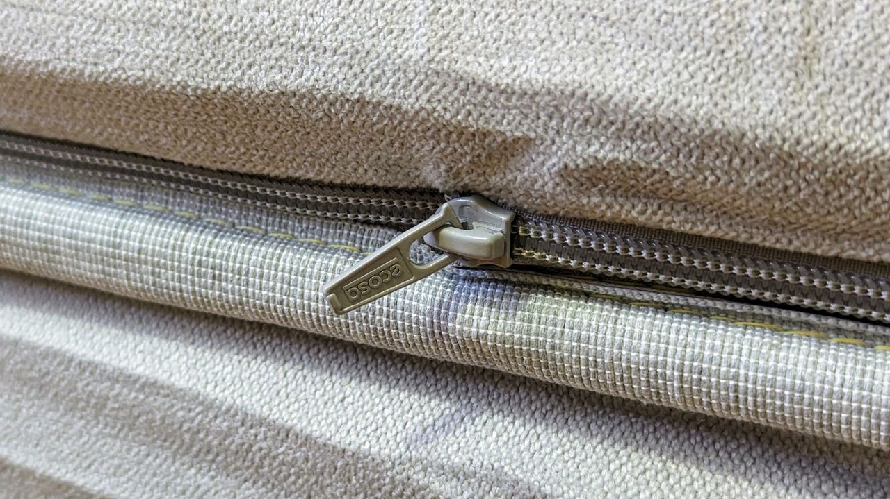 Ecosa Pure mattress zip close up
