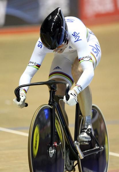 Victoria Pendleton (Great Britain) grits her teeth to set the fastest qualification time in the women's sprint.