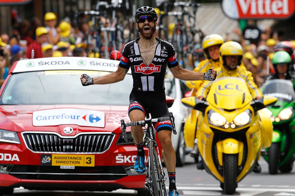 Simon Geschke wins stage 17 of the 2015 Tour de Framce.