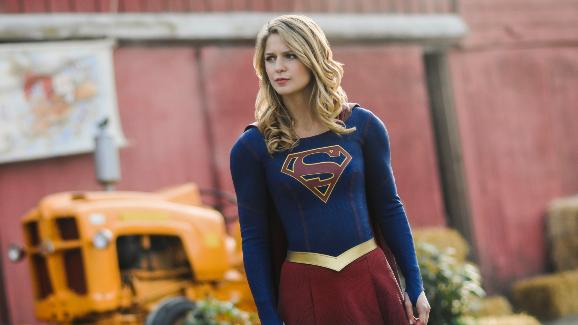 Melissa Benoist as Kara Zor-El in full superhero costume in Supergirl