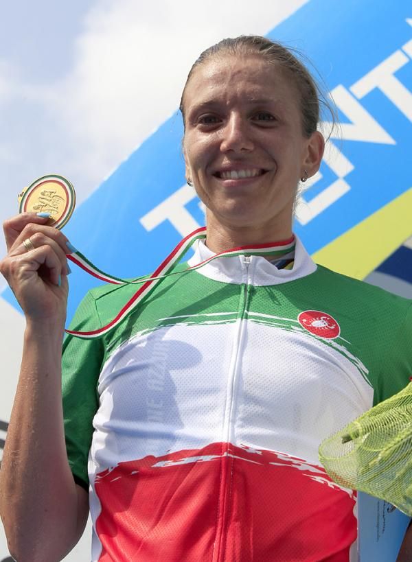Tatiana Guderzo with the gold medal