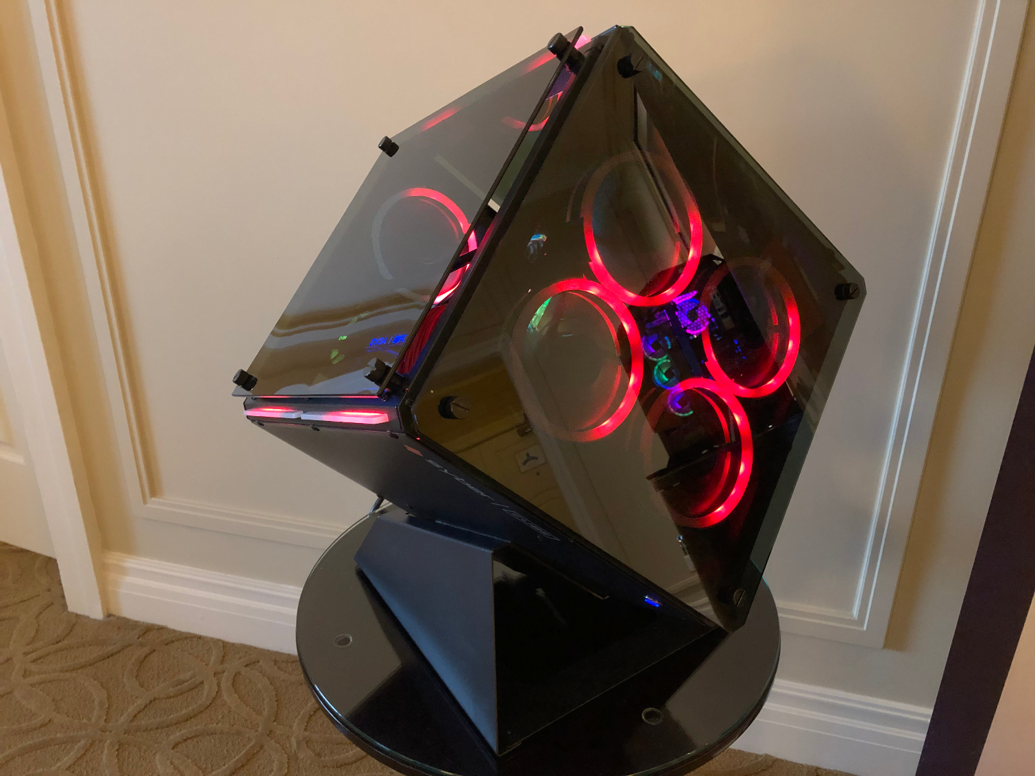 This Stunning Cube-Shaped Gaming PC Belongs in Sci-Fi | Tom's Guide