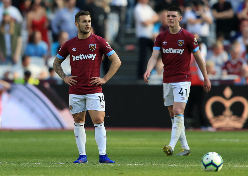 Jack Wilshere e Declan Rice del West Ham United sembrano sconsolati durante il match di Premier League tra West Ham United e Leicester City allo stadio di Londra il 20 aprile 2019 a Londra, Regno Unito.