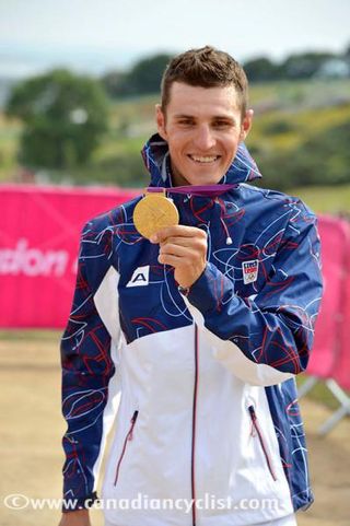 Jaroslav Kulhavy (Czech Republic) shows off his gold medal.
